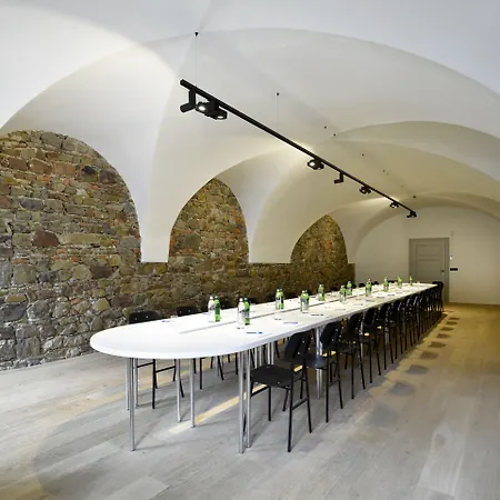 Maribor, Hotel